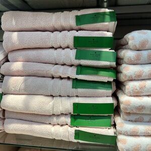 8pc NWT Kate Spade 100% cotton, light pink towels